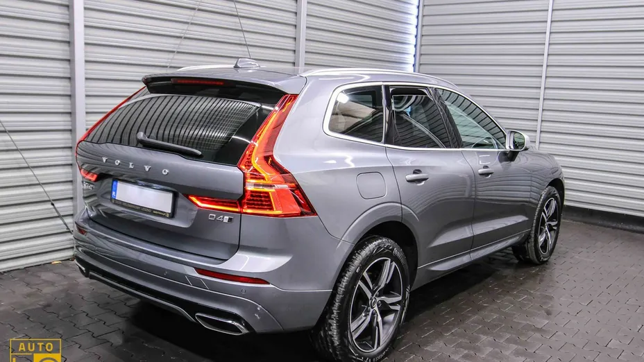 VOLVO XC60 -