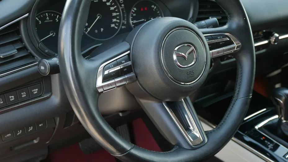 MAZDA CX-30 -