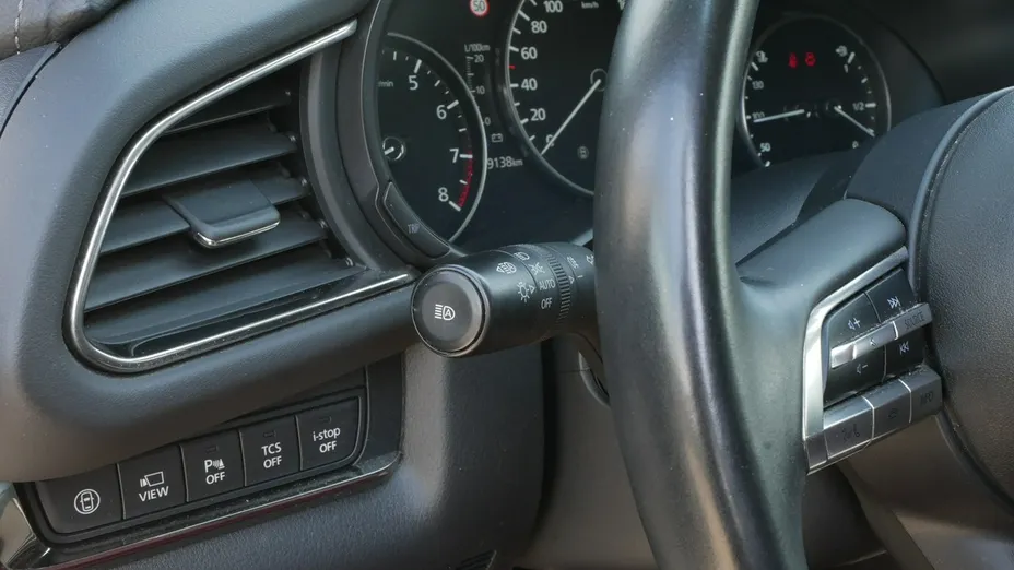 MAZDA CX-30 -