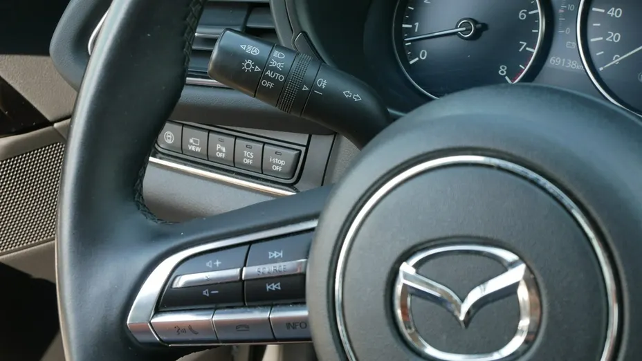 MAZDA CX-30 -