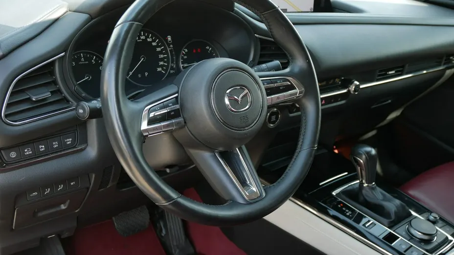 MAZDA CX-30 -