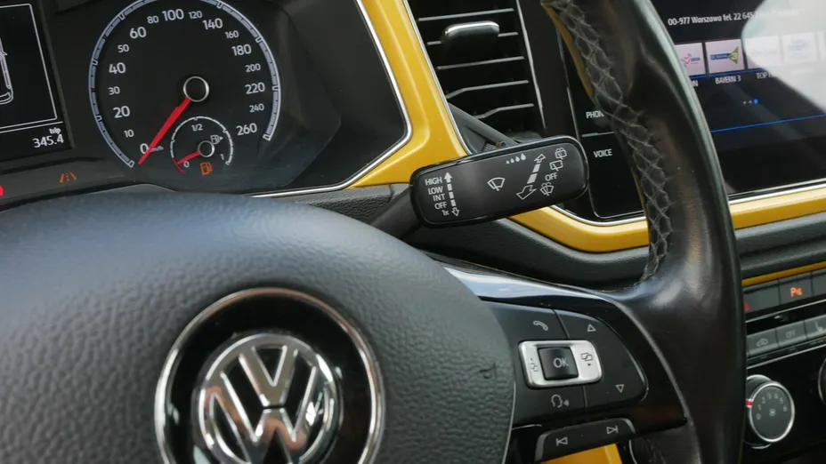 VOLKSWAGEN T-ROC -
