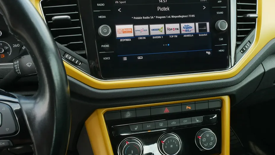 VOLKSWAGEN T-ROC -