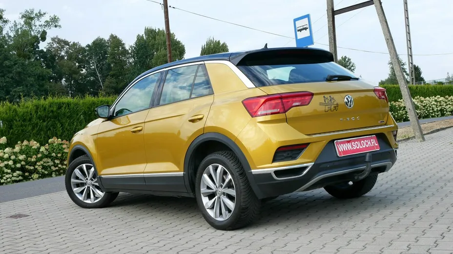 VOLKSWAGEN T-ROC -
