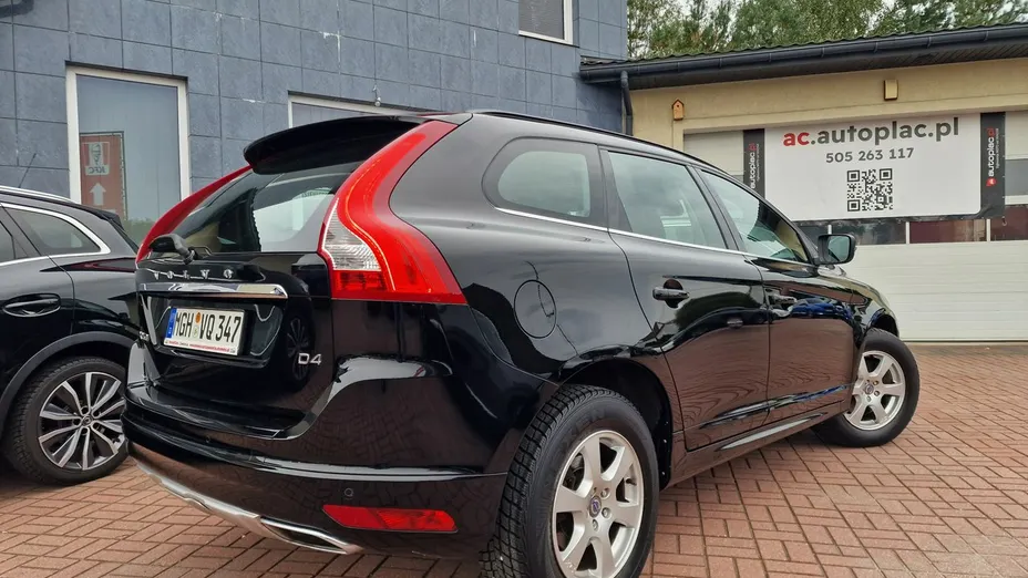 VOLVO XC60 -