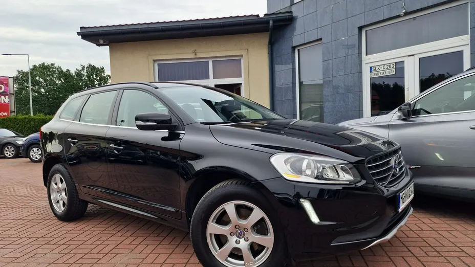 VOLVO XC60 -