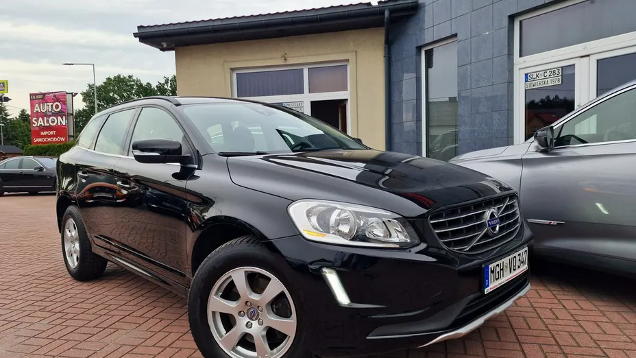 VOLVO XC60 -