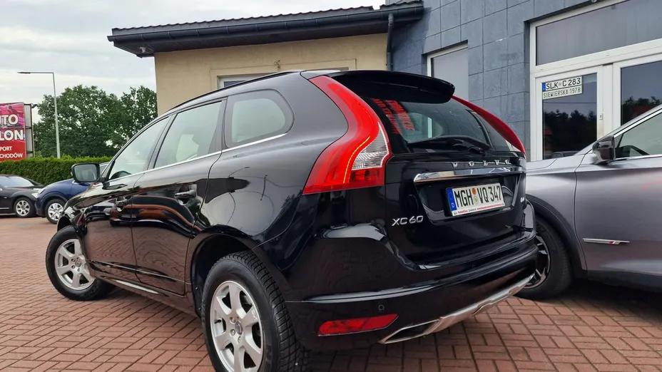 VOLVO XC60 -
