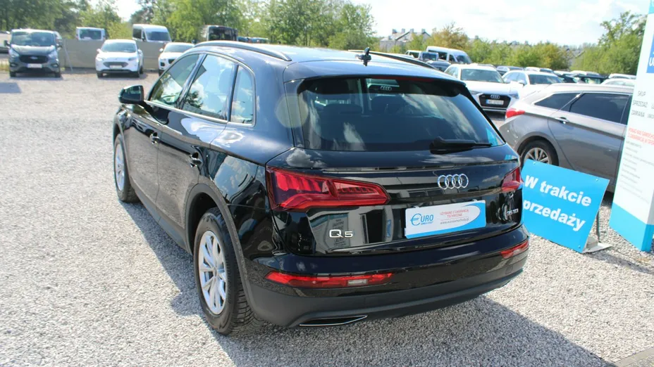 AUDI Q5 -
