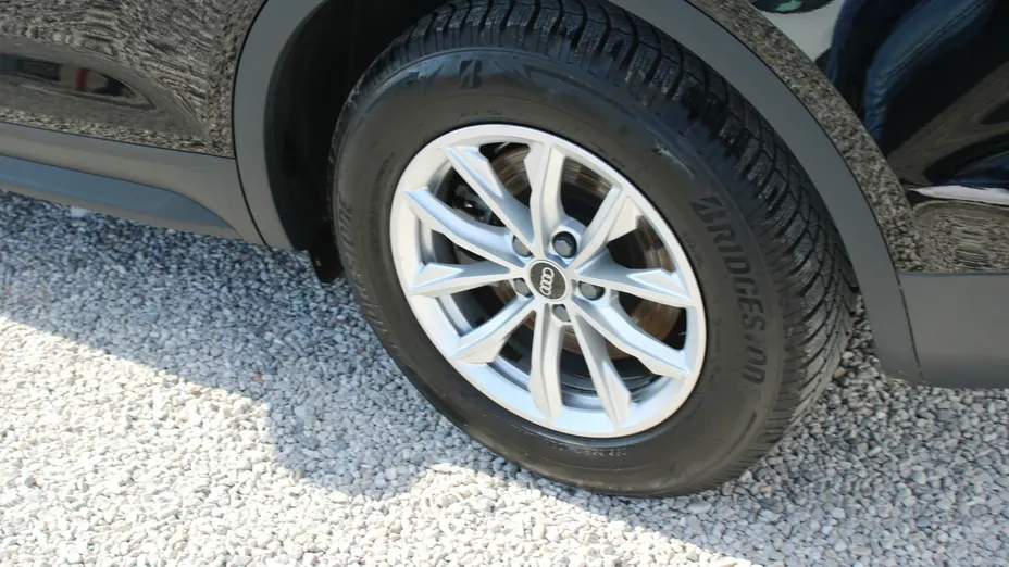 AUDI Q5 -