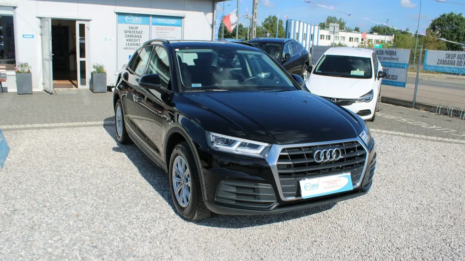 AUDI Q5 -