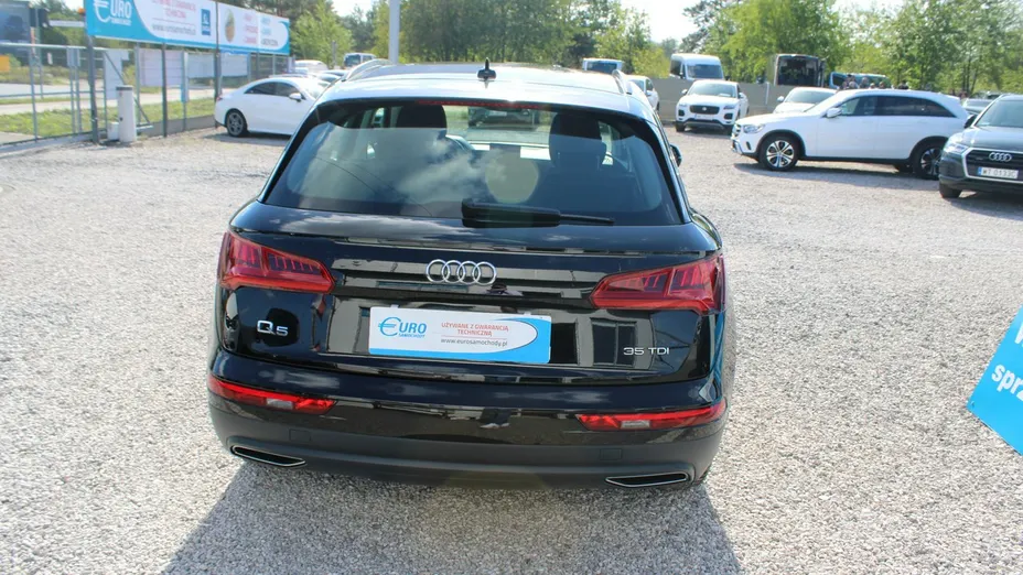 AUDI Q5 -