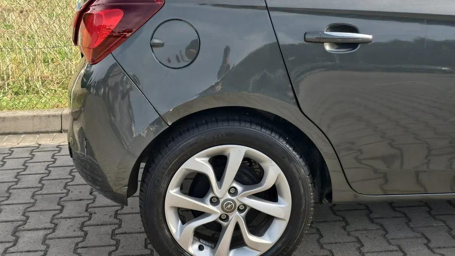 OPEL Corsa -