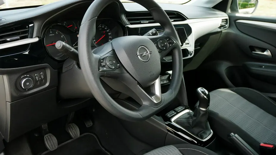 OPEL Corsa -