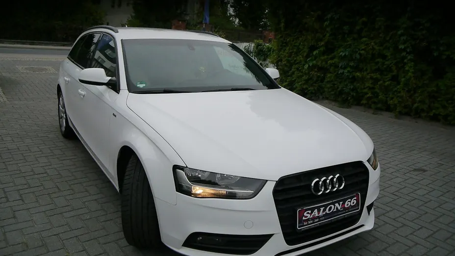 AUDI A4 -