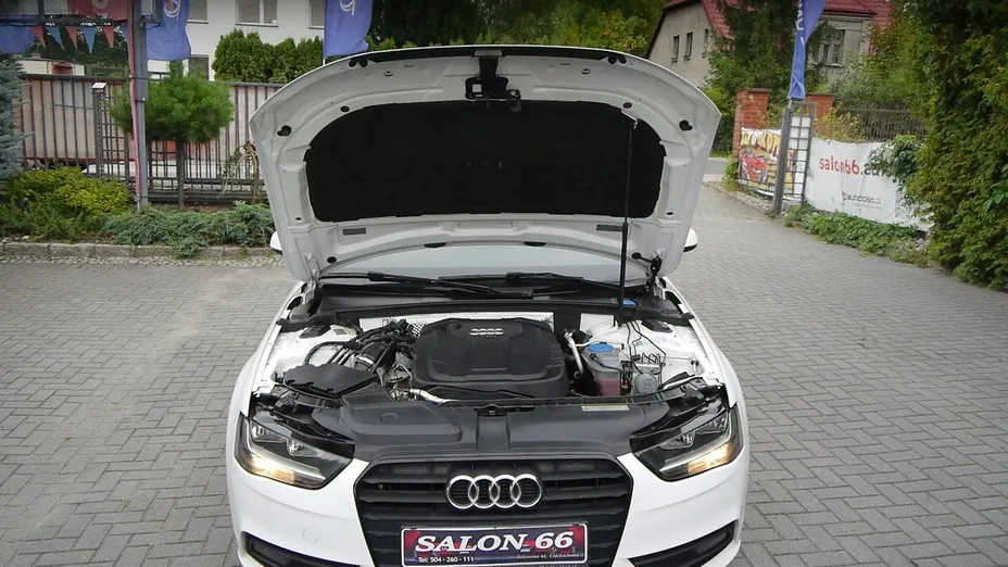 AUDI A4 -