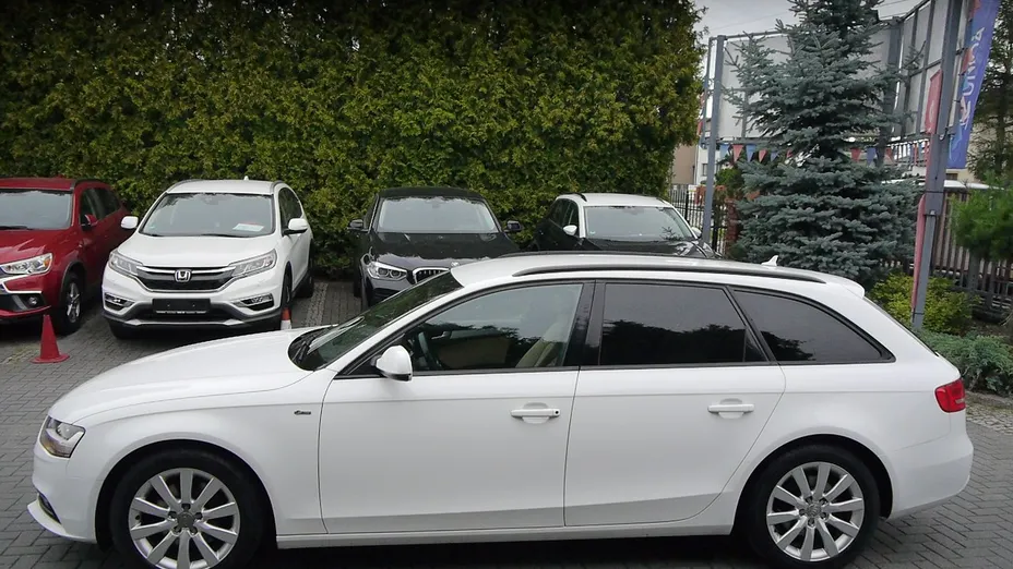 AUDI A4 -