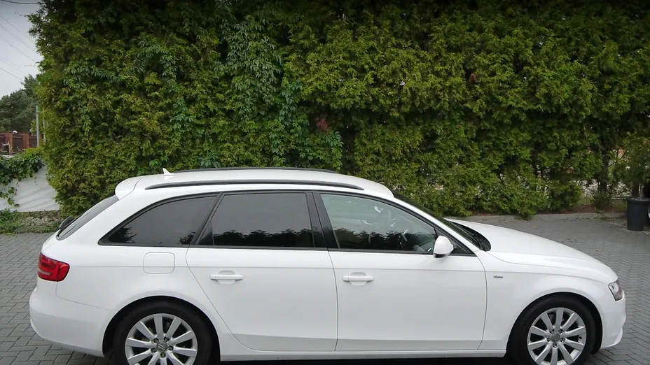 AUDI A4 -