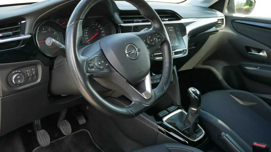 OPEL Corsa -