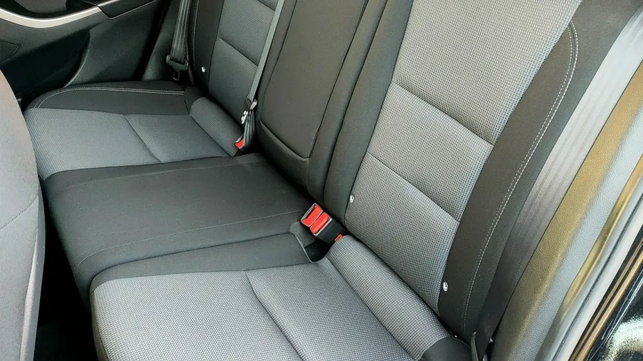 HYUNDAI i30 -