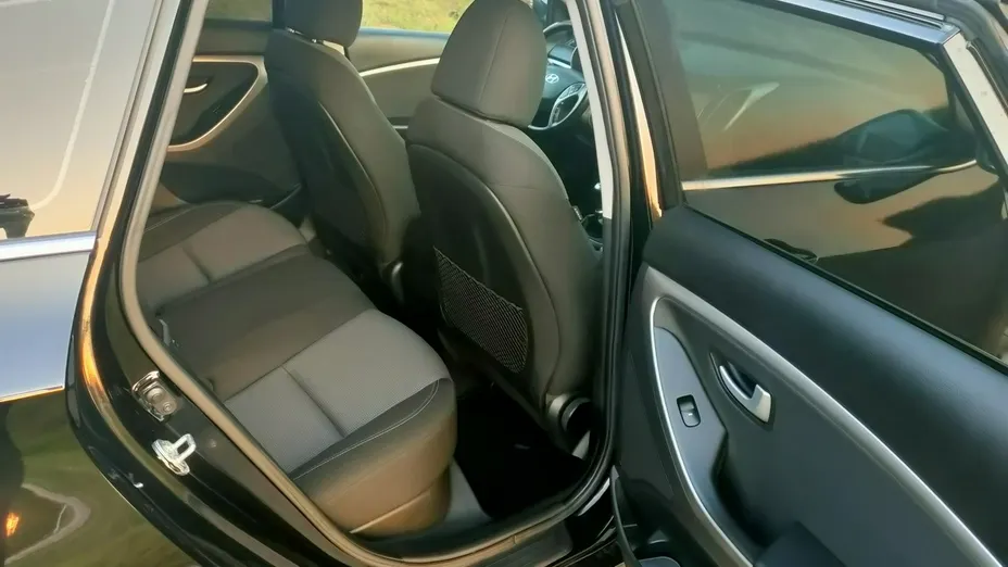 HYUNDAI i30 -
