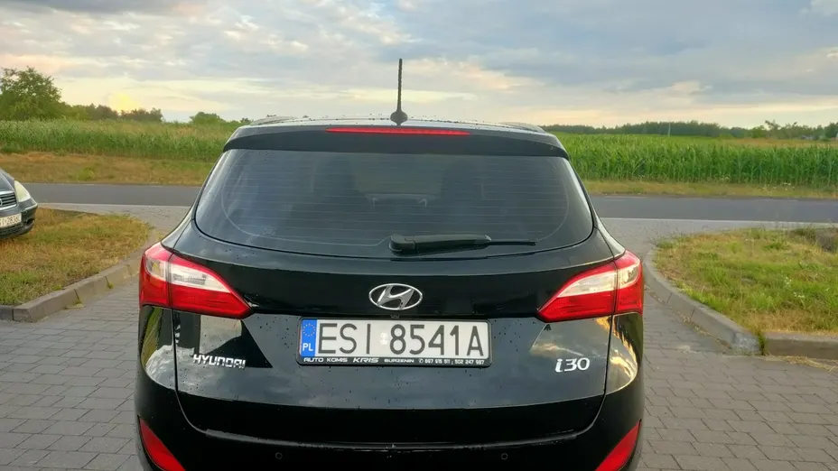 HYUNDAI i30 -