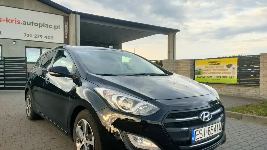 HYUNDAI i30 -