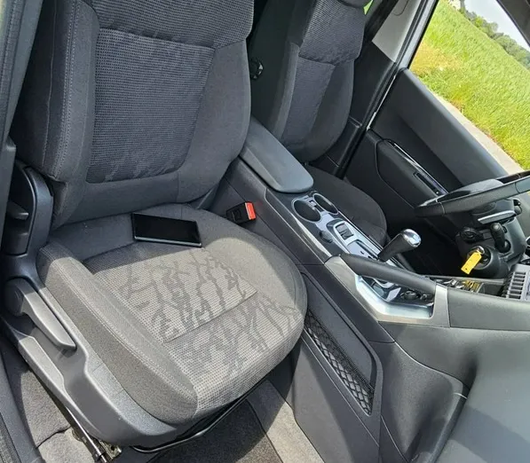PEUGEOT 3008 -