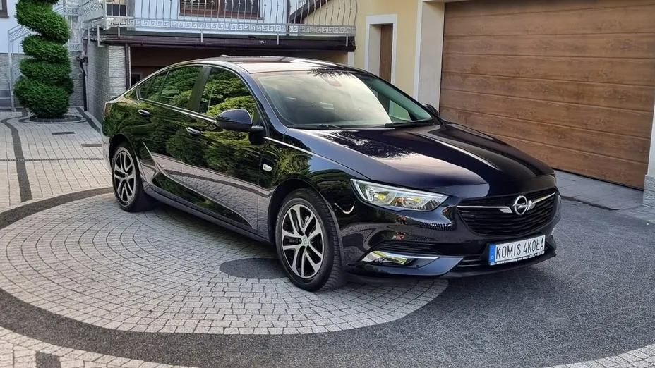 OPEL Insignia -