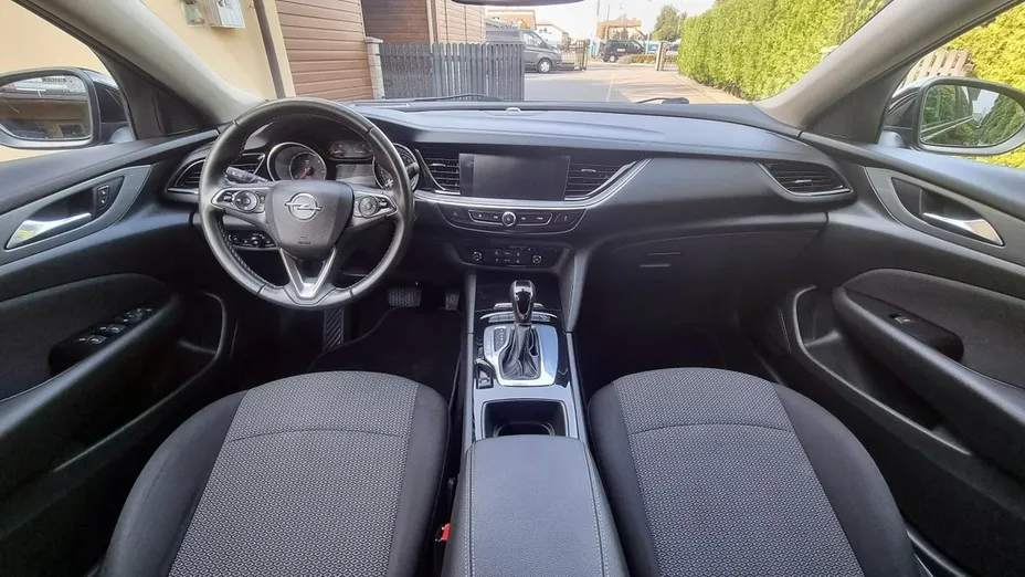 OPEL Insignia -