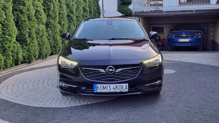 OPEL Insignia -