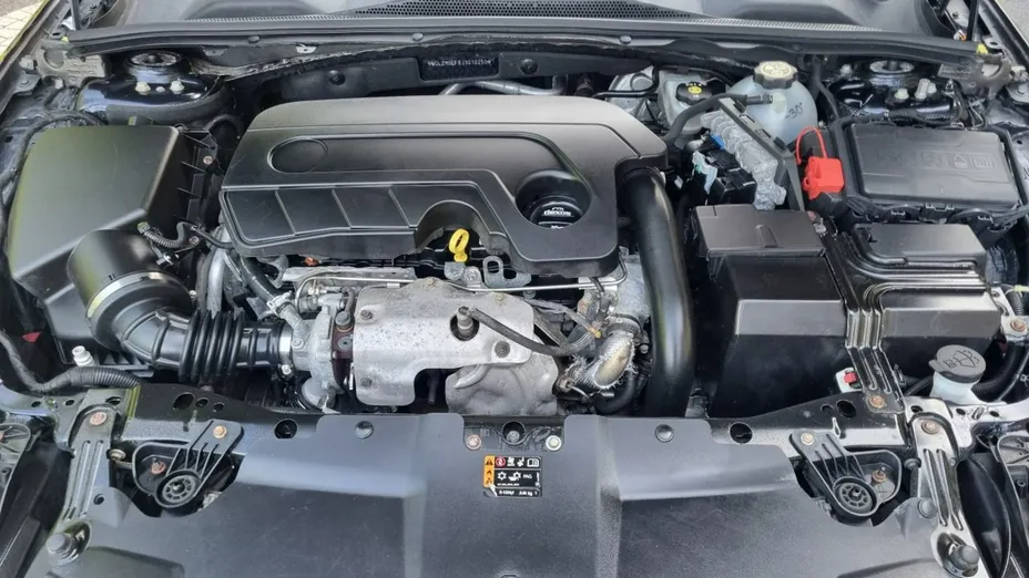 OPEL Insignia -