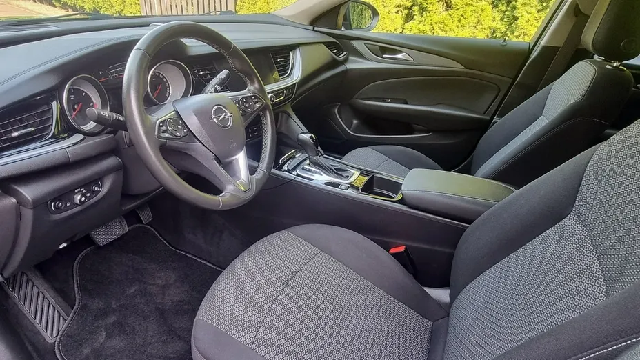OPEL Insignia -