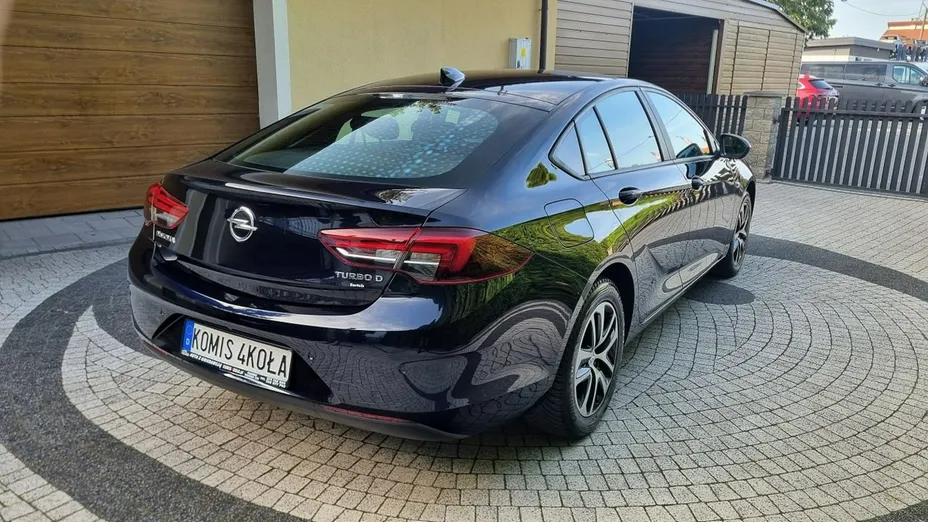 OPEL Insignia -