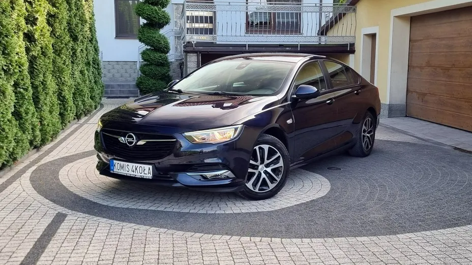 OPEL Insignia -