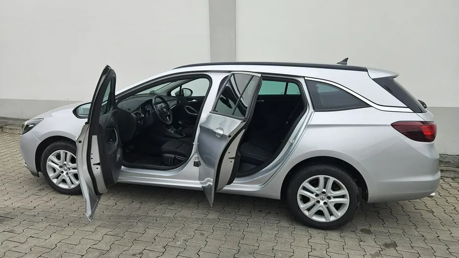 OPEL Astra -