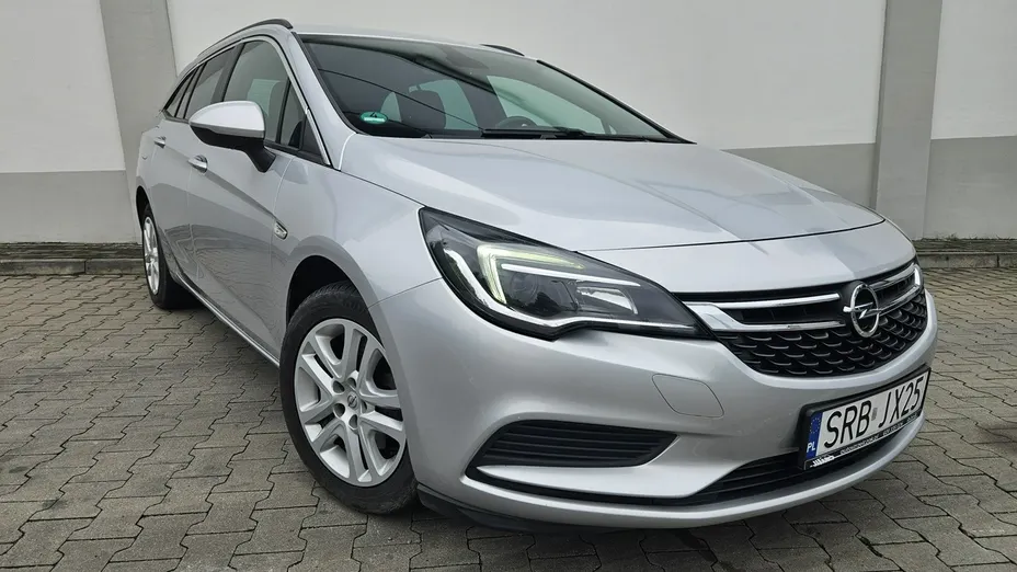OPEL Astra -
