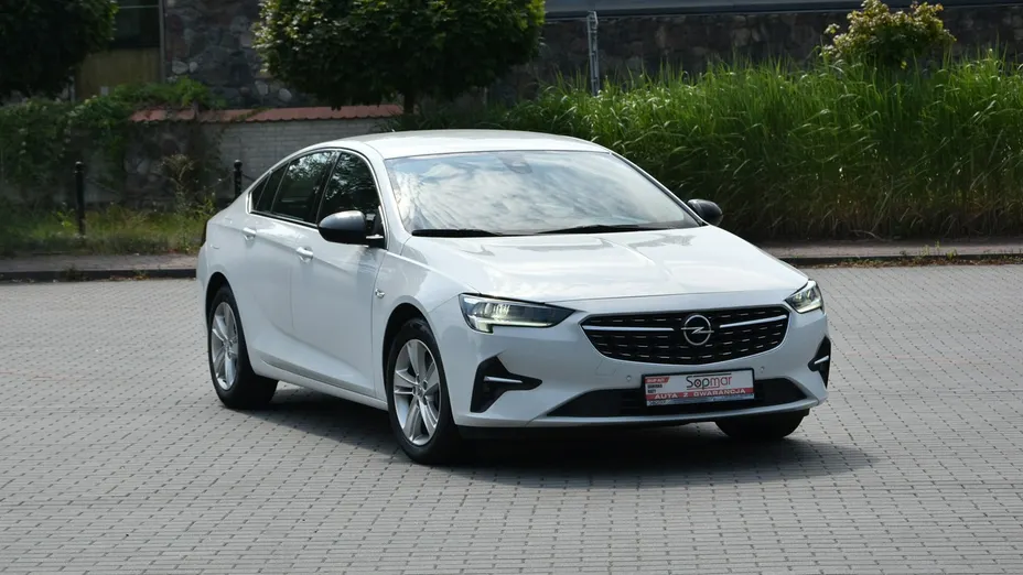OPEL Insignia -