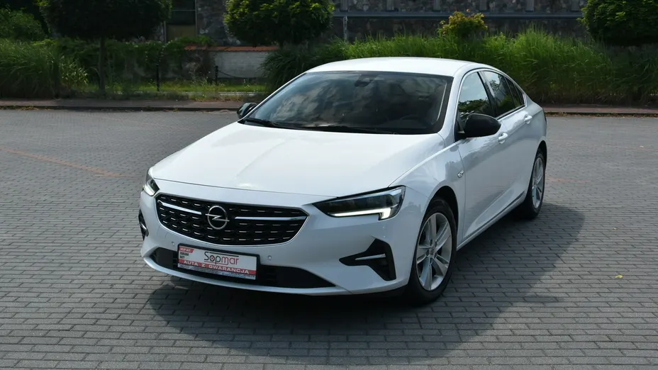 OPEL Insignia -