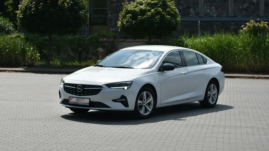 OPEL Insignia -