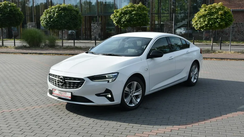 OPEL Insignia -