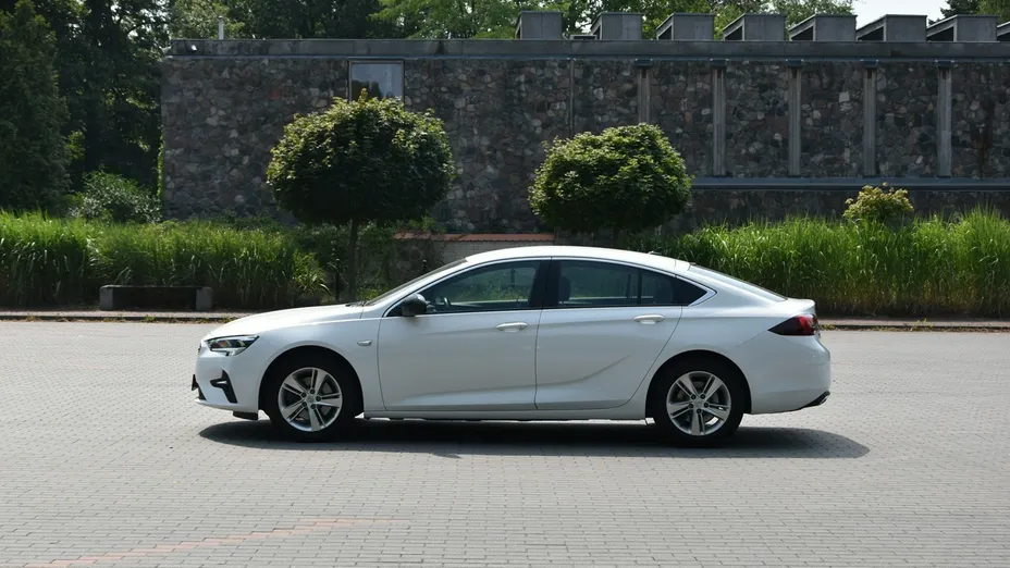 OPEL Insignia -