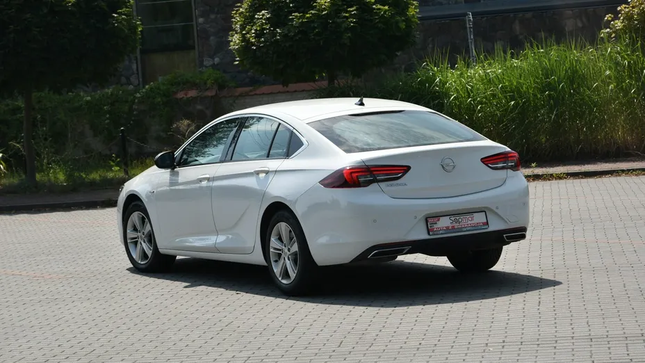 OPEL Insignia -