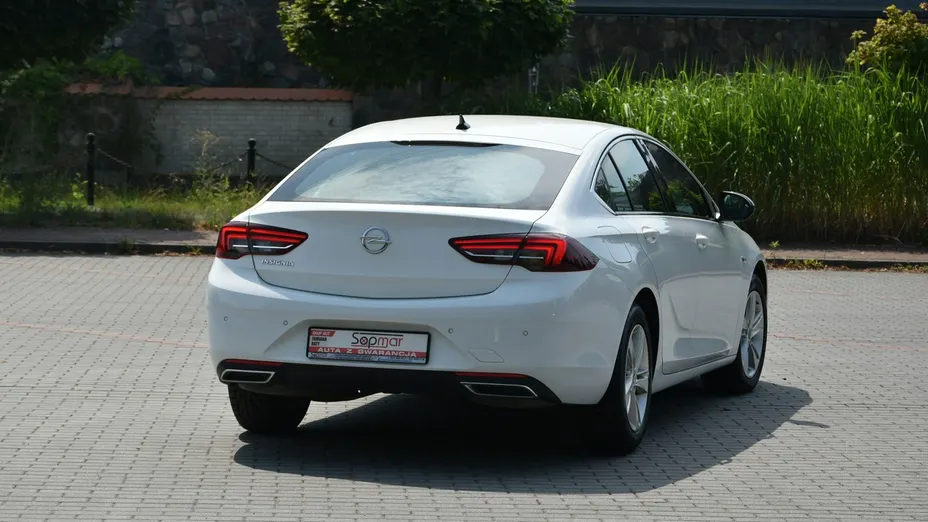 OPEL Insignia -
