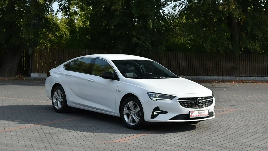 OPEL Insignia -