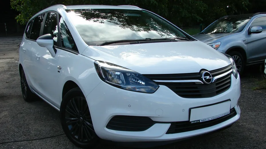 OPEL Zafira -