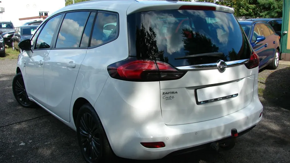 OPEL Zafira -