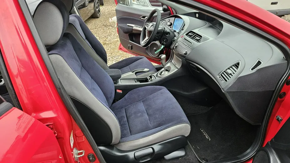 HONDA Civic -