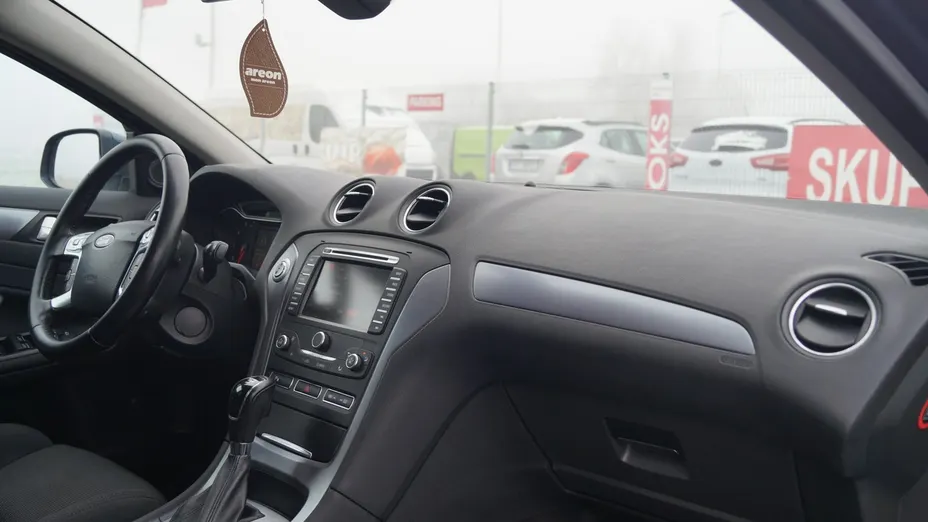 FORD Mondeo -