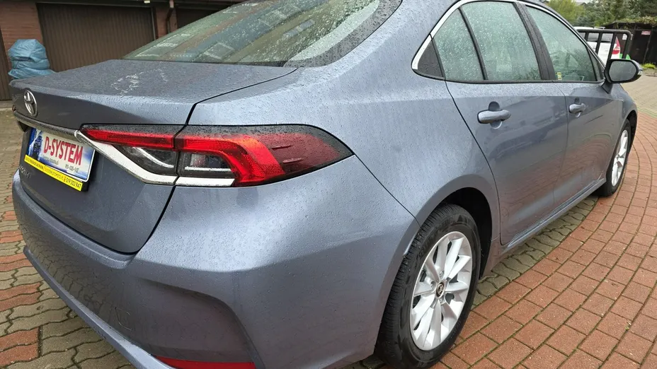 TOYOTA Corolla -